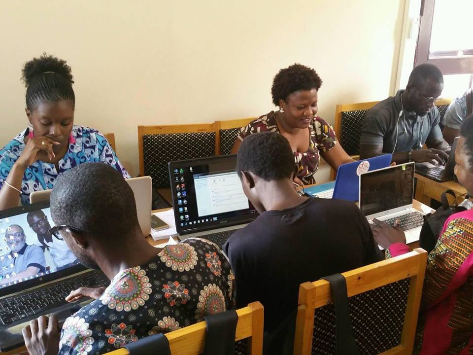 Young Guineans at InnovaLab